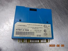 HONEYWELL BURNER CONTROL R7800M1011 / R7861A1026 / S7800A1001