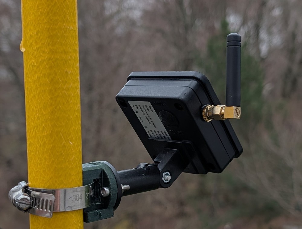 Meshtastic Solar Node – NRF52840 SX1262, 800mAh Batt, USA 915 MHz w/Pole Mount