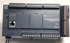 Schneider Electric Modicon M221 Logic Controller TM221C40R TM3AM6G