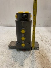 Center Swivel Joint for Bobcat Excavator 6PN966 8-1/2″ Tall 5″ Wide 76mm Top End
