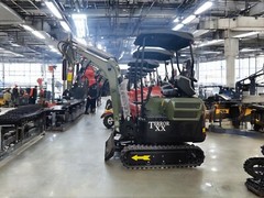 FREE SHIPPING 2025 2 Ton New Mini Excavator, KUBOTA D902 Diesel Engine 16 hpOpen