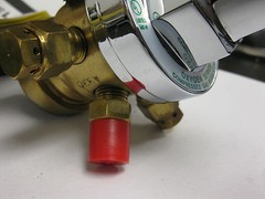 Uniweld RHT8010 Two Stage Fuel Gas Series Compressed Gas Regulator