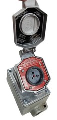 EATON Crouse-Hinds ENR21201 Delayed Action Circuit Breaking Receptacle NEW