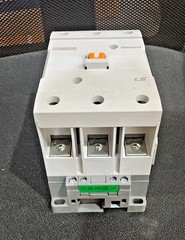 1PC- LS ELECTRIC MC-130A Contactor 3-pole MC130A-30-11-MU-S-E/ 1362001200- NEW