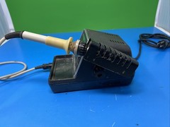 Hakko 926 ESD Soldering Station with Stand and Hakko 900 iron with tip WORKING