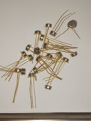 Motorola SM8578 PNP Silicon Transistors/Lot of 20/NOS/TO-39 gold leads