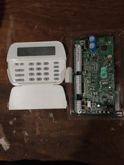 DSC PC1616 PowerSeries 8-32 Zone Alarm System Board W/keypad FACTORY RESET