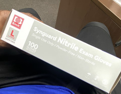 Basic Synguard Nitrile Exam Gloves Large Powder-Free 100 Count NGPF7003