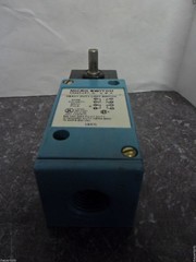Nice Honeywell Micro Switch LSA7L Heavy Duty Limit Switch