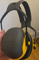 3M X2A Peltor Ear Muffs Gray/Yellow Hearing Protection Industrial