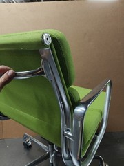 Authentic Herman Miller Eames Soft Pad Group Management Chair Green Fabric EA43