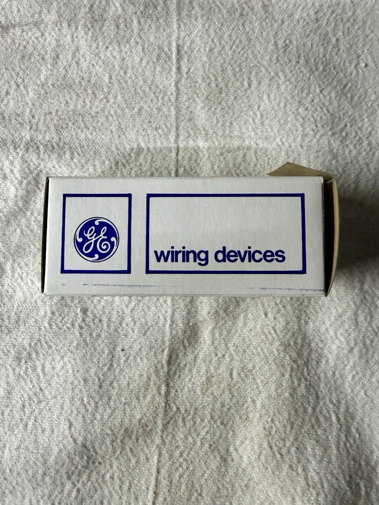 GE RR9 Lighting Relay W/ ISOLATED PILOT 24 VAC COIL 125/277 VAC 30 AMP UL Listed
