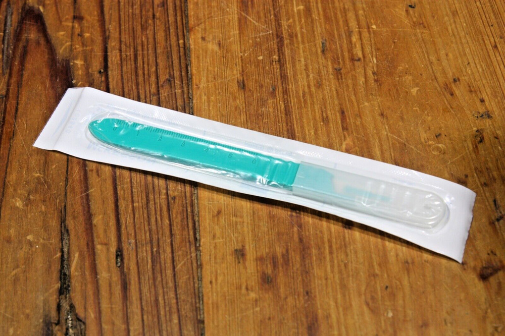 *Box of 10 Units* McKesson Size 11 Disposable Scalpel Single-Use Sterile