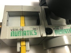 8 pounds of pressure regulators Numatics SMC Norgren