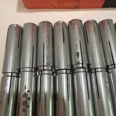 50/box Hilti 336427 HDI 1/2” Anchors Used