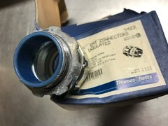 1-1/4″ EMT COMPRESSION INSULATED STEEL TYPE BOX CONNECTOR Thomas & Betts 5423