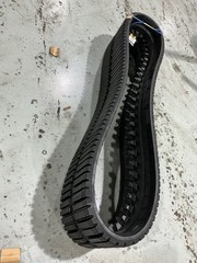 New Bobcat T770 450x86x55 Multi-Bar Pattern Rubber Track Blemish Cheap Price