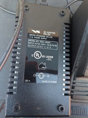 VERTEX STANDARD 6 UNIT GANG CHARGER VAC-6800B