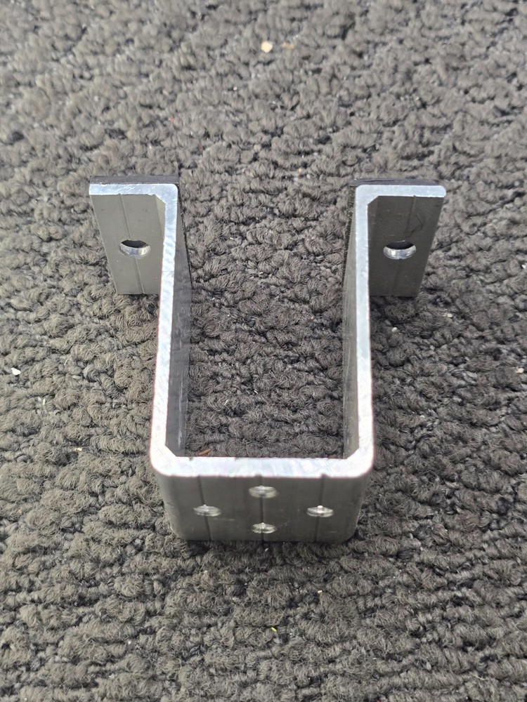 Heavy Duty U-Shaped Metal Mounting Bracket Support 3-1/4″ x 3-5/8″ x 2″