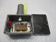 SOR 6NN-T45-N4-D1A PRESSURE SWITCH 25-275PSI NSNP