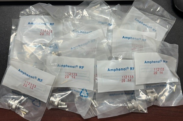New Old Stock 17 Pc Amphenol 112133 Coaxial Connectors BNC ST CRIMP PLUG RG179
