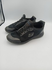 Skechers Women’s Work Shoes – Size 11 – Slip Resistant – Memory Foam – Wide Fit