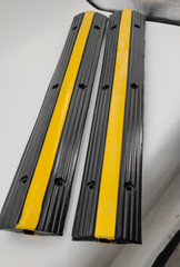 Heavy Duty Rubber Cable Protector Ramp Speed Bump Cord Wire Cover , VEVOR