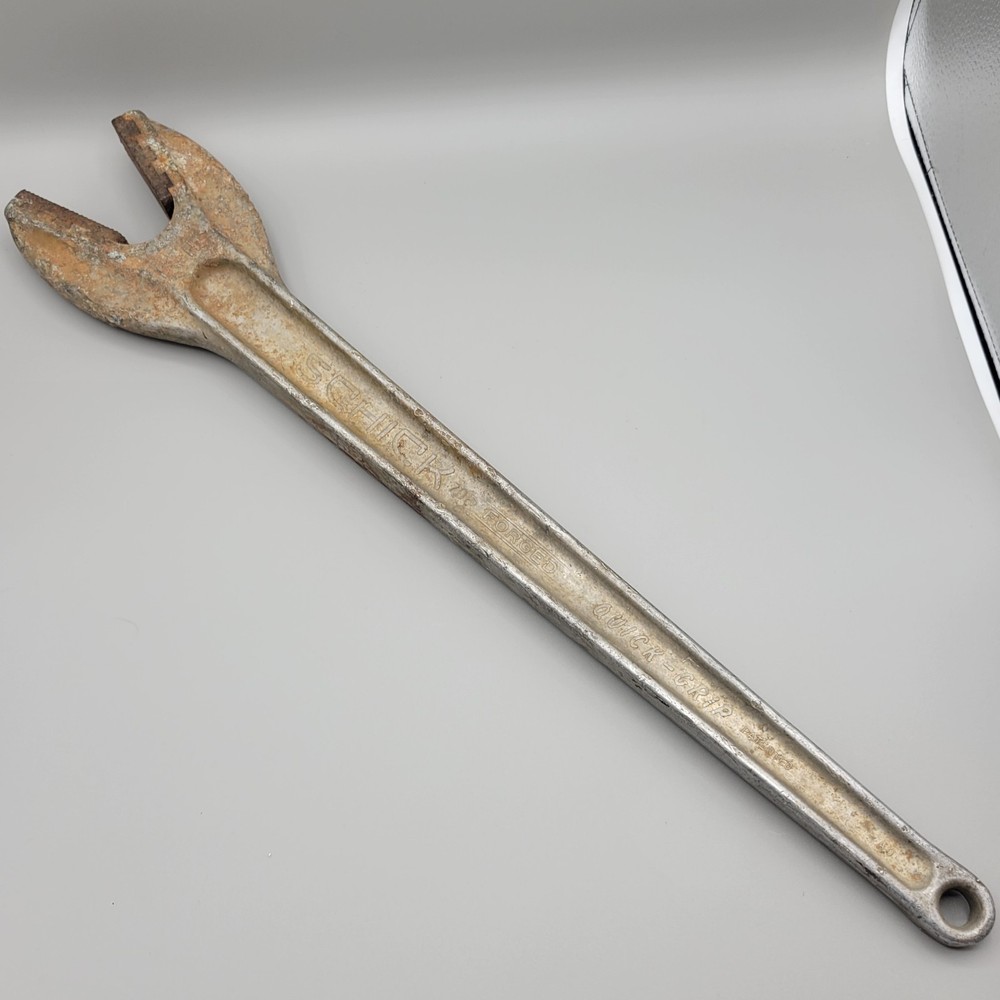 Vintage Schick Model 706 Forget Quick Grip Aluminum Wrench 21″ Long Used