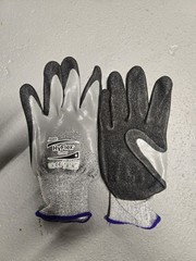 Ansell HyFlex 11-927 Cut Resistant Coated Gloves A2 Cut (12 Pairs)