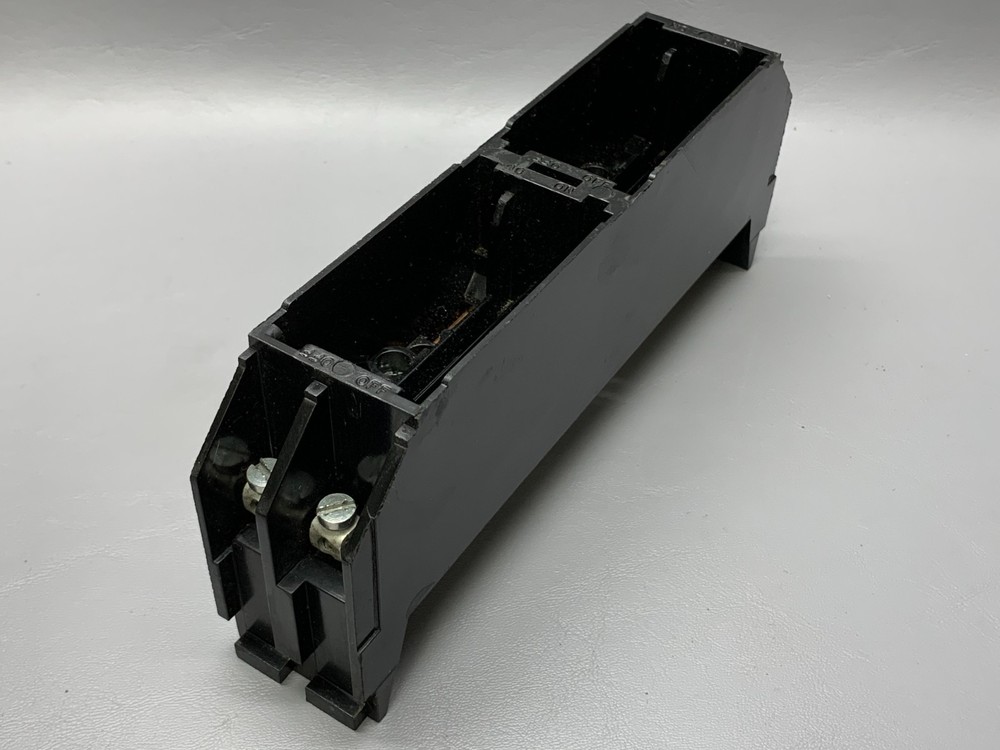FEDERAL PACIFIC FPE 301G TWIN 60A BASE FOR 30A PULL OUT FUSE BLOCK F34276Z