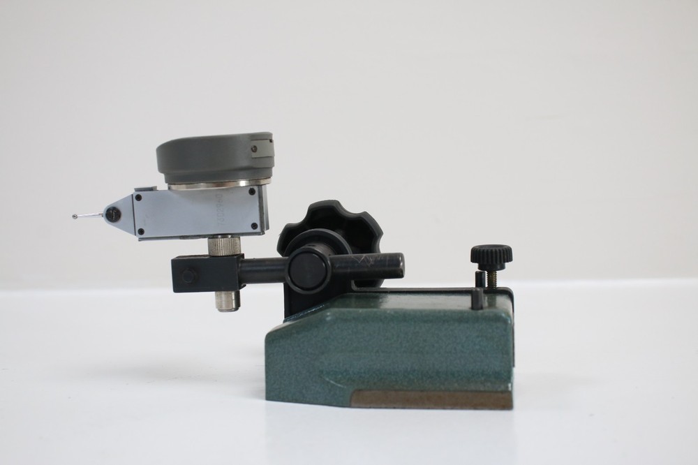 Mitutoyo 156-502 Surface Gage Stand w Fowler Sylvac Quadratest digital indicator