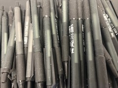 100-CT BIC Soft Feel Retractable Ball Point Pen Medium, Black Ink