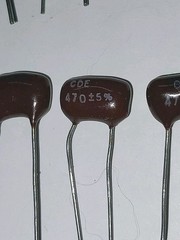 (Lot of 12) – 470pF @ 500V (5%) DIP SILVER MICA CAPACITORS Cornell Dubliner
