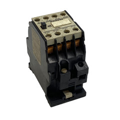 SIEMENS 3TH80 40-0A CONTACTOR 6AMP. 110-132V AC 4x NO
