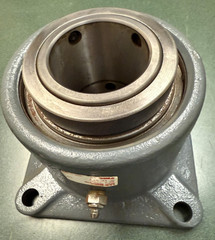 FMC Link-Belt 4-Bolt Flange Mount Bearing Housing FF239 2-7/16″