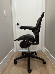 Herman Miller Aeron Classic Desk Chair | Size C | Black | 9.5/10