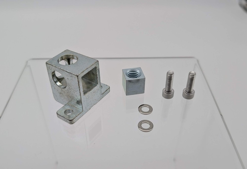 IFM E20951 Mounting Cube for Aluminum Profiles M10 Thread Diecast zinc
