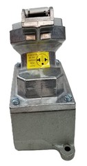 EATON Crouse-Hinds ENR21201 Delayed Action Circuit Breaking Receptacle NEW