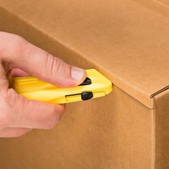 EZ3 Ambidextrous Safety Cutter – Lightweight Retractable Box Cutter in Yellow