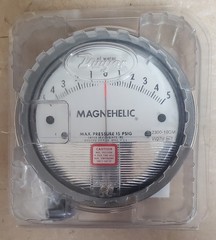 Dwyer Magnehelic 2300-10CM 5-0-5 cm Water