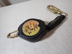 Fall Protection Arrester Retractable Lanyard 10FT Construction Self-Retracting