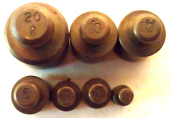 VTG OHAUS STO-N-WEIGH BRASS WEIGHT SET 1-500 GRAMS BAKELITE BOX as