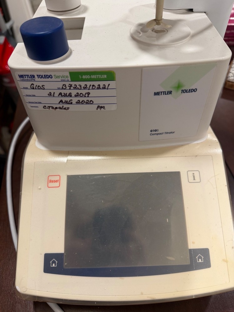 Mettler Toledo G10S Compact Titrator – working unit with stirrer