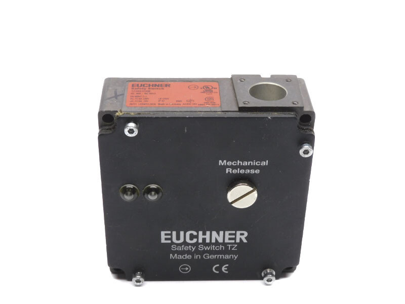 EUCHNER TZ2RE024M 082053 250V 6A (AS PICTURED) NSNP