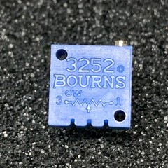 BOURNS RJ22FP501 1/2 Inch Square Trimpot 500 Ohm 10% 0.5 W 100 ppm/°C
