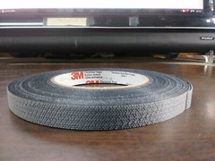 3M 100 HOOK AND LOOP FASTENER UNCUT ROLL 1/2″ X 18 YARD *LOT of 2* NEW IN BOX