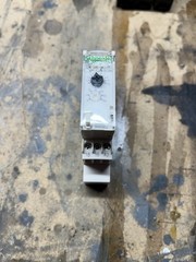 Schneider Electric Telemecanique RE17RMMU Multifunction Timer Relay