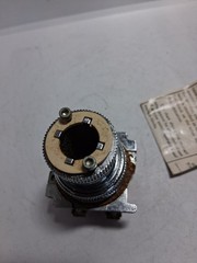 CUTLER HAMMER 10250T5981 ILLUMINATED SELECTOR SWITCH OPERATOR 120V 2 POS MAIN
