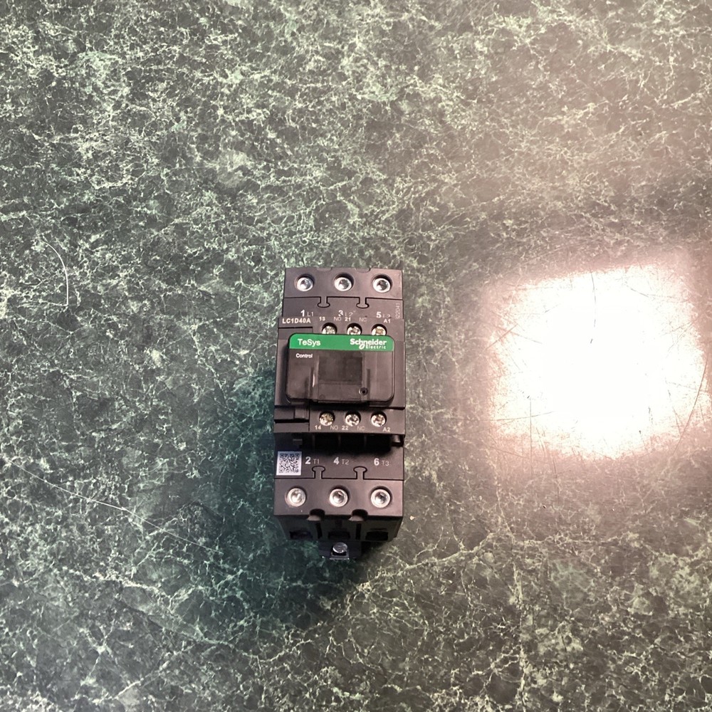 NOS Schneider Electric – TESYS LC1D40A Magnetic Contactor, 3 Pole, 220V, 50/60HZ