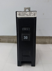 CUTLER HAMMER 30 AMP CIRCUIT BREAKER 1 POLE 120/240 VAC BA130